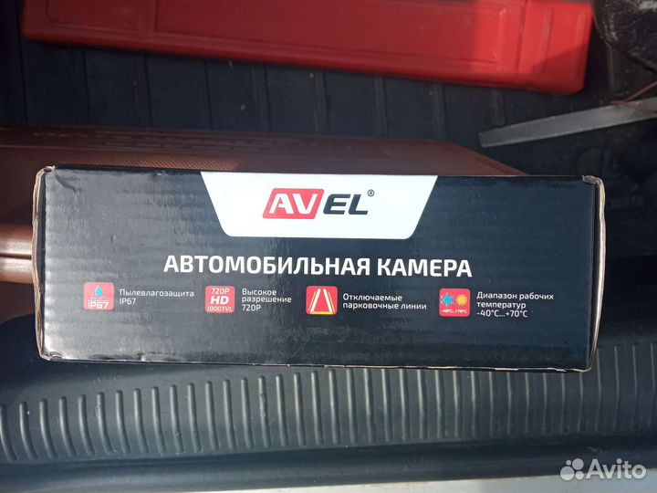 Автомобильная камера заднего хода