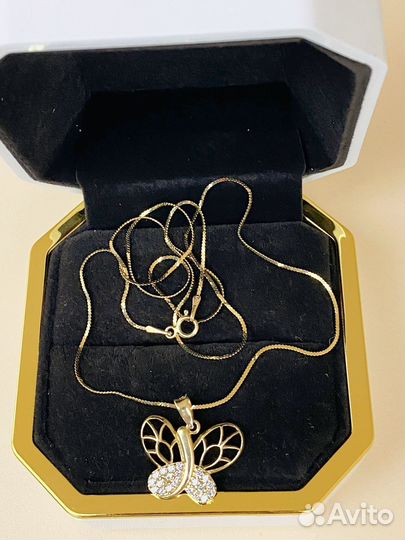 Золотая цепь с кулоном