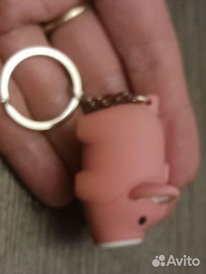 Брелок поросенок резина