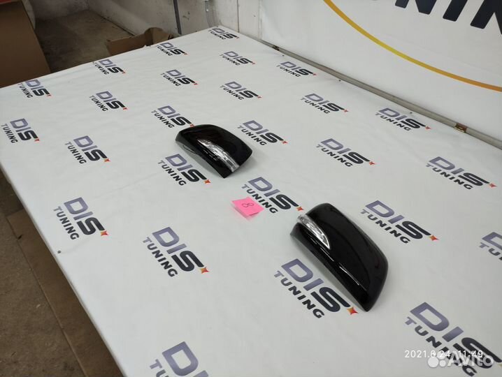 Накладки зеркал с поворотником Lexus LX570 08-11г