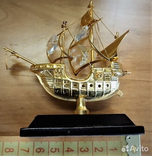 Фигурка Парусный бриг на подставке
