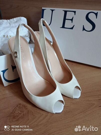 Туфли Guess