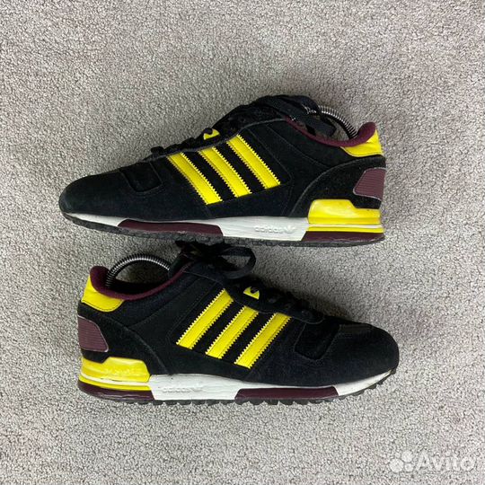 Оригинальные Кроссовки Adidas ZX700 9US