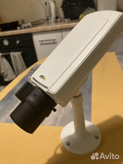 Камера Axis P1355