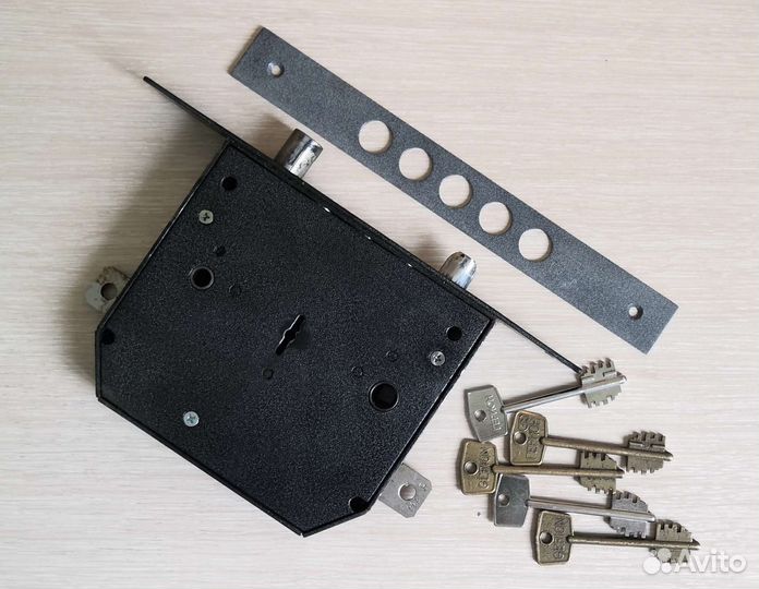 Замок врезной 