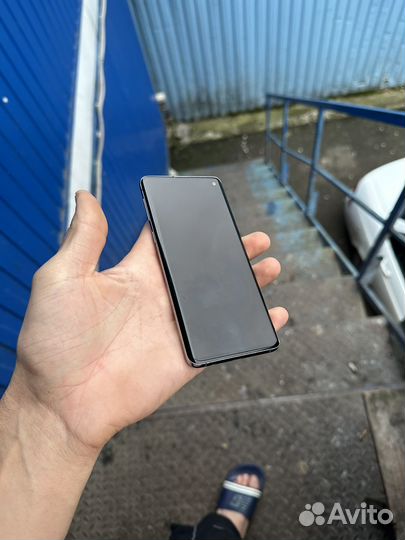 Samsung Galaxy S10, 8/128 ГБ