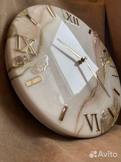 Часы настенные из эпоксидной смолы ручной работы