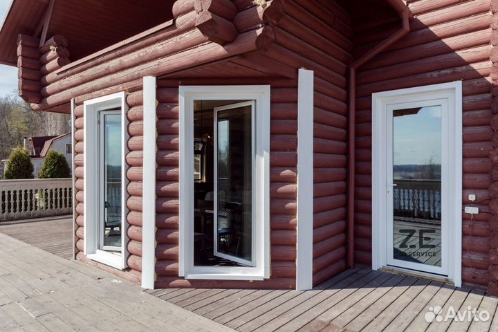 Пластиковая входная дверь