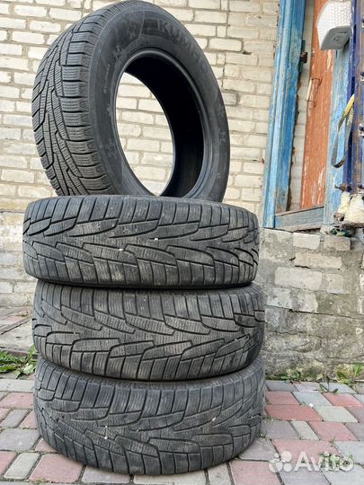 Kumho I'Zen KW31 235/65 R17