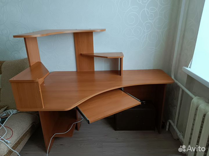 Компьютерный столик бу