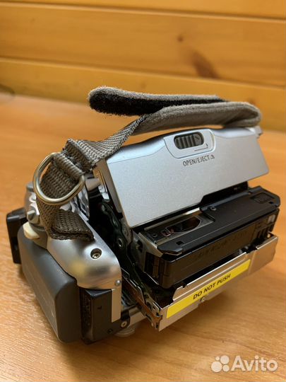 Видеокамера Canon MD150