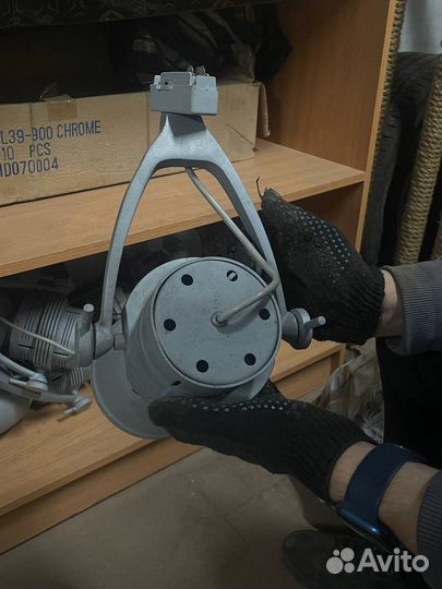 Светильник потолочный на шинопроводе