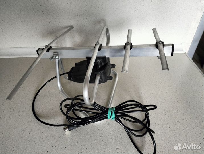 Антенна для тв комнатная