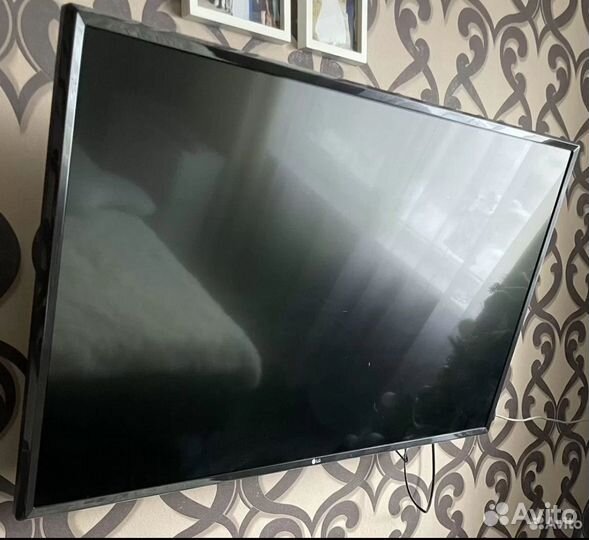 Телевизор Б/у: LG