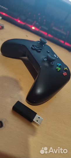 Microsoft Xbox One с Беспроводным Адаптером для пк