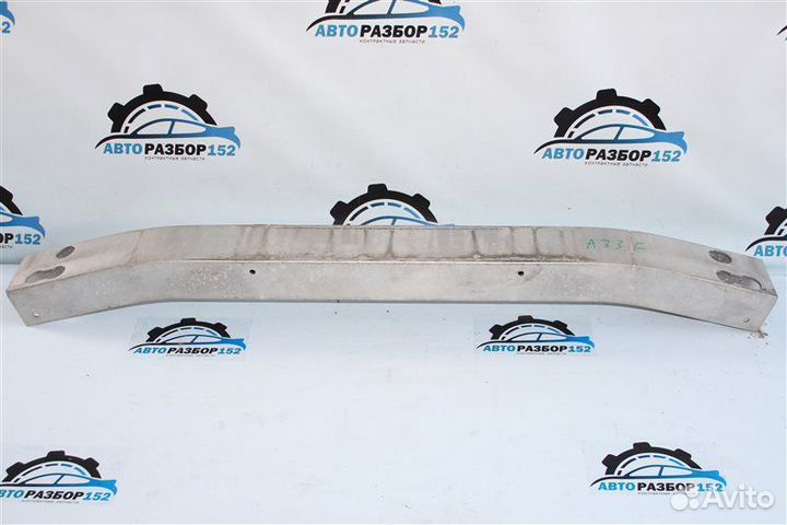 Усилитель бампера передний Nissan Cefiro A33