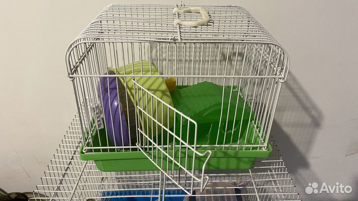 Две клетки с аксессуарами комплектом