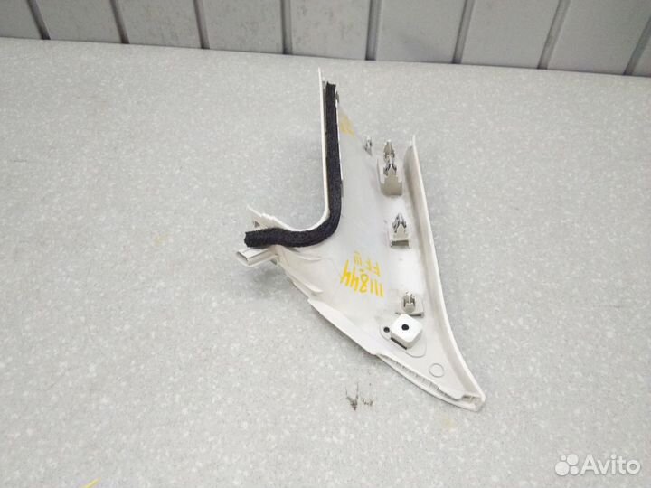 Обшивка задней стойки левая Ford Focus III 2011