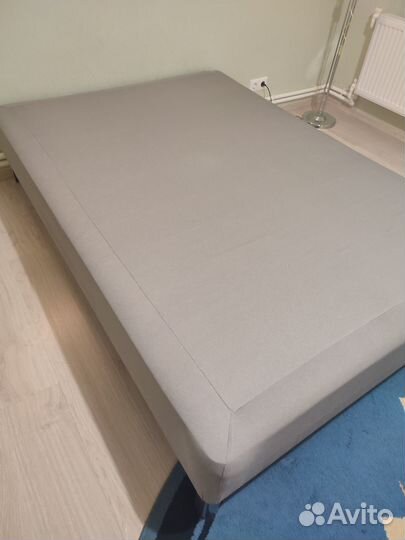 Кровать двухспальная с матрасом бу 140*200 IKEA