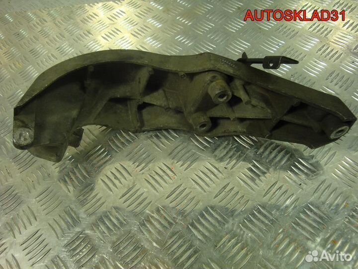 Кронштейн генератора Opel Vectra B 9223024