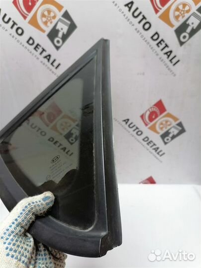 KIA ceed ed Стекло кузовное глухое правое