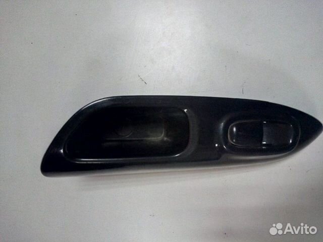 Кнопка стеклоподъемника задняя левая Nissan Juke