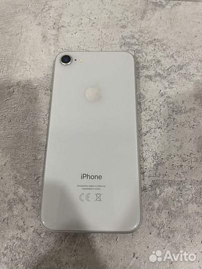 iPhone 8, 64 ГБ