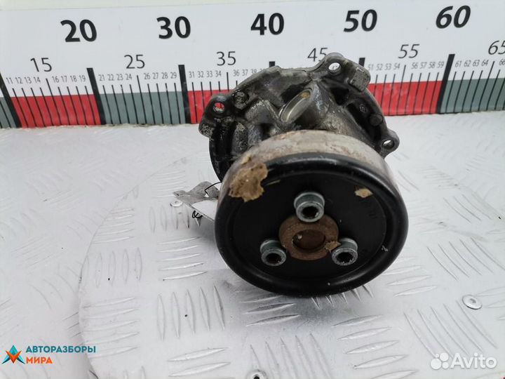 Помпа Volkswagen Passat B5 1999 028121004X