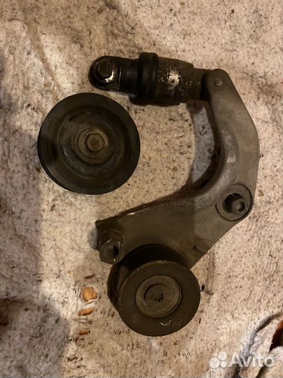 Натяжитель ремня honda civic 4D