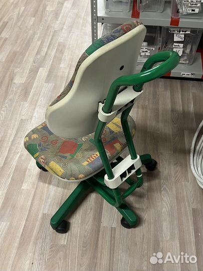 Детский растущий стул для парты сильно Б/У