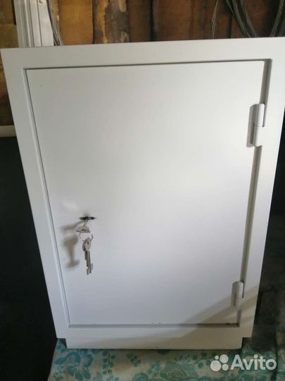 Сейф металлический