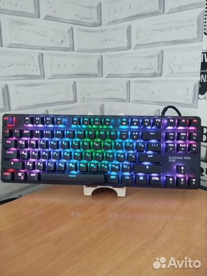 Игровая механическая клавиатура Blazing Pro Rgb