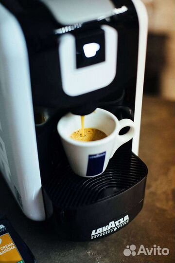 Капсульная кофемашина Лавацца б/у