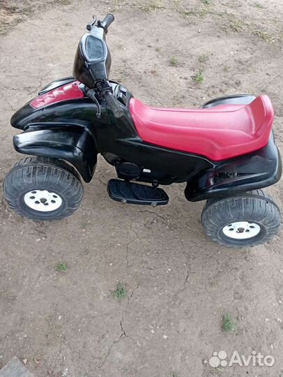 Детский квадроцикл на аккумуляторе