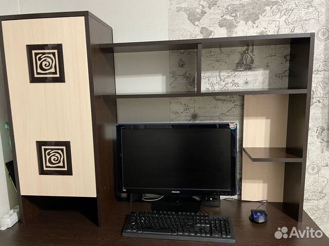 Компьютерный стол