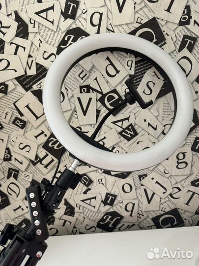 Кольцевая лампа со штативом