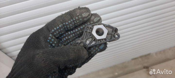 Кронштейн фары Bmw 5-series E60/2004