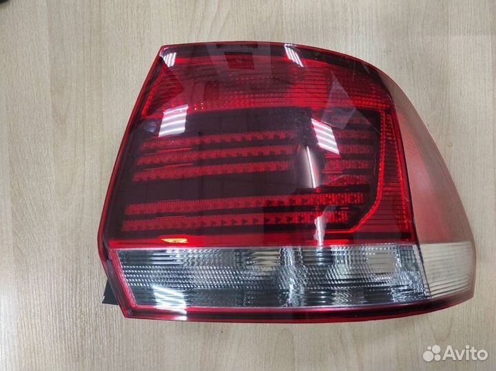 Фонарь задний правый VW Polo sedan с 2015