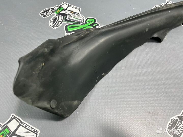 Уплотнительная резинка проема двери левая Lexus