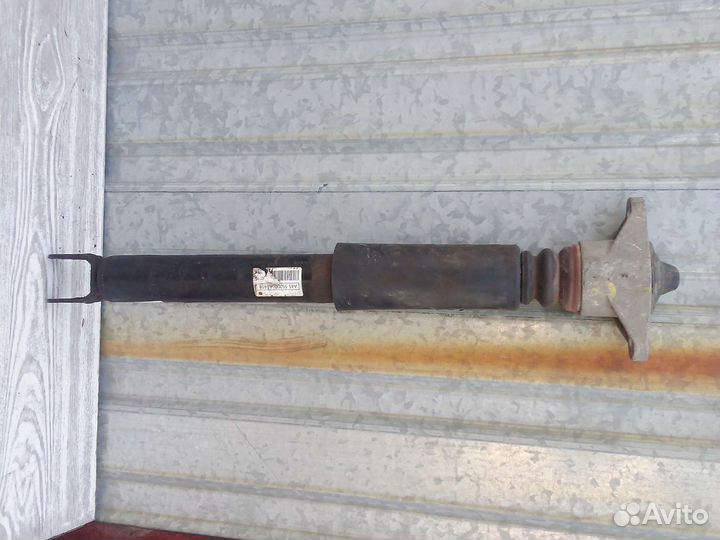 Задний амортизатор kia ceed jd 2