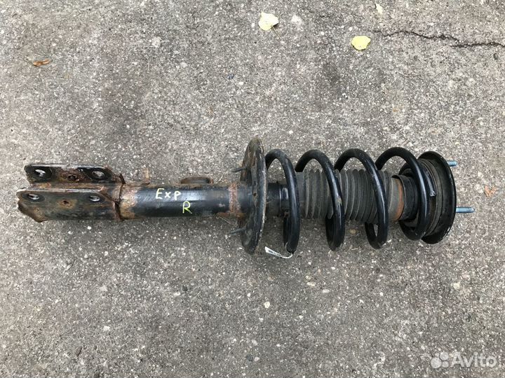 Cтойка передняя правая Ford Explorer V 10-15