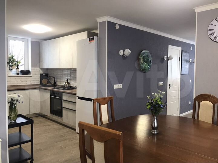 Дом 180 м² на участке 6 сот.