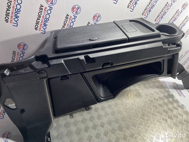 Обшивка багажника Land Rover Discovery