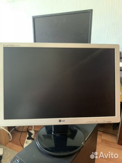 Монитор LG flatron e 1942s