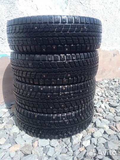 Dunlop SP Winter Ice 01 185/70 R14 T
