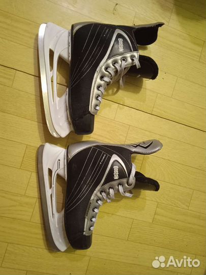 Коньки хоккейные