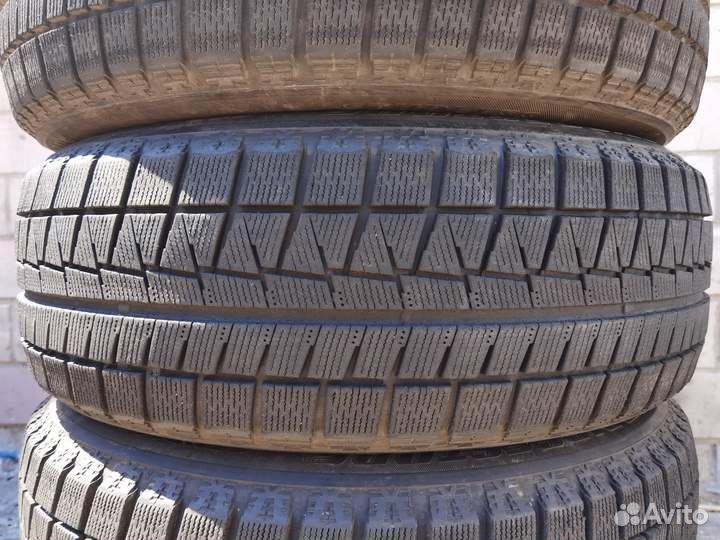 Bridgestone Blizzak Revo GZ 215/60 R17 96Q
