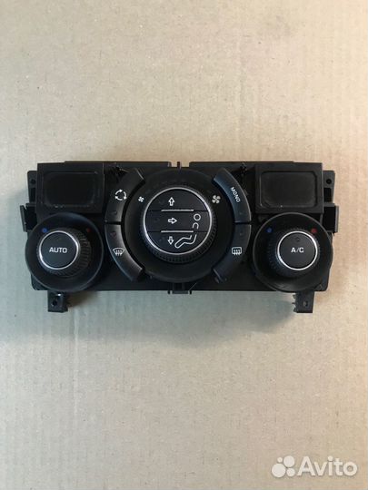 Блок управления климатконтролем Peugeot 308