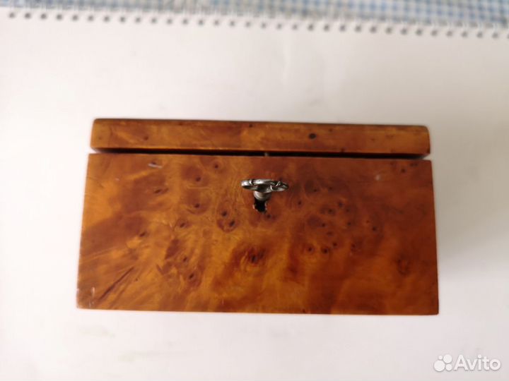 Шкатулка из карельский берёзы
