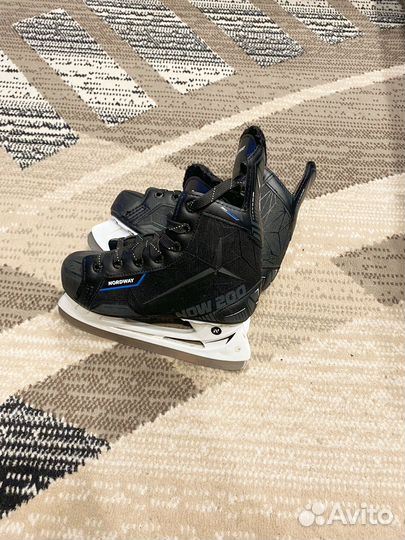 Коньки хоккейные